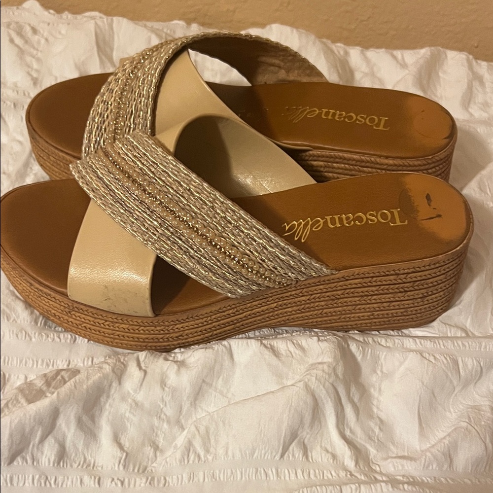 Toscana Cream and Tan Woven Wedges